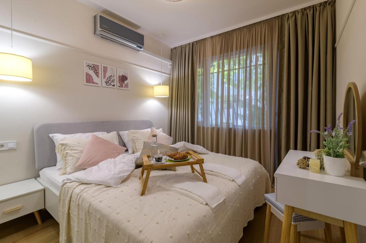Black Sea Dolphin Apartment Warna Exterior foto